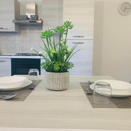 Il Cortiletto Lägenhet Somma Lombardo Exteriör bild