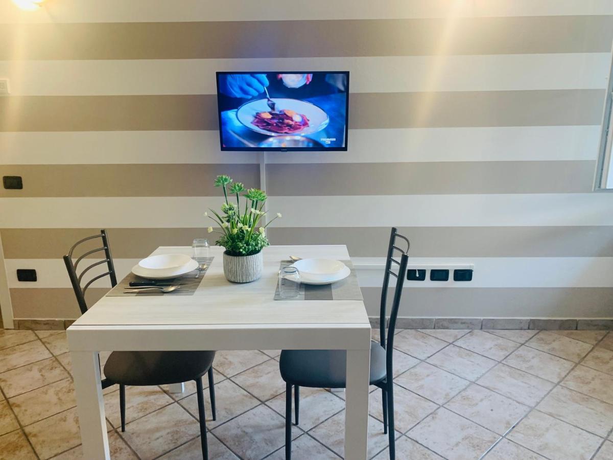 Il Cortiletto Lägenhet Somma Lombardo Exteriör bild