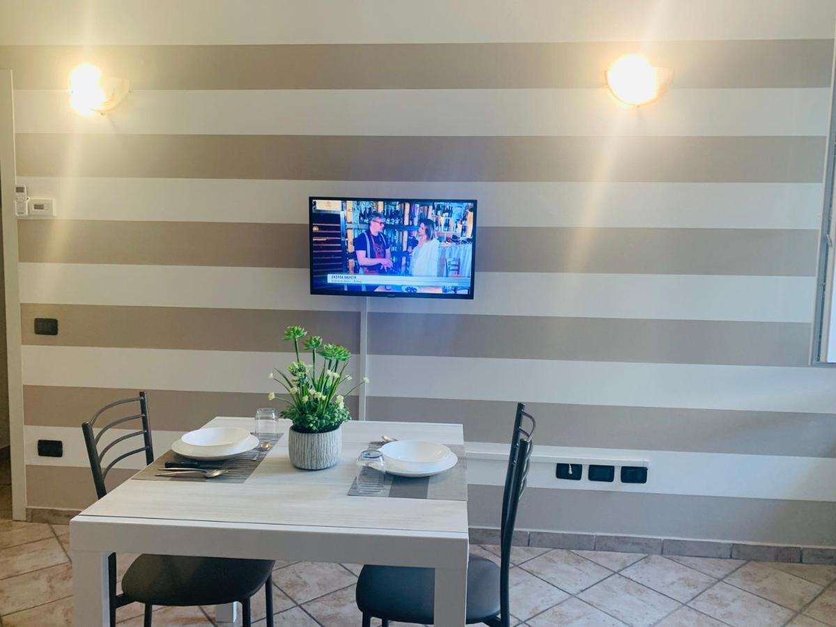 Il Cortiletto Lägenhet Somma Lombardo Exteriör bild